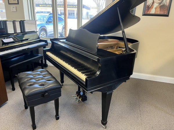 1934 Chickering baby grand piano - Grand Pianos